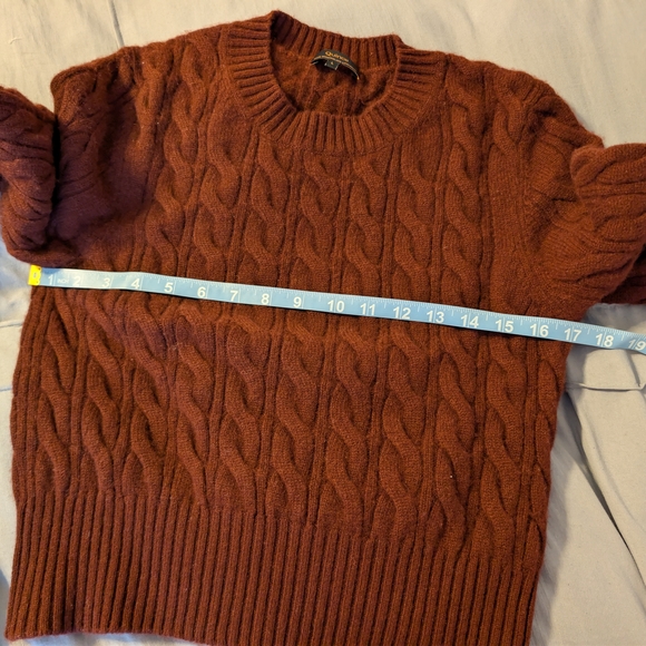 Quince 100% Mongolian Cashmere Shrunken Cable Crew Neck Sweater Rich Burgandy L - Picture 6 of 8